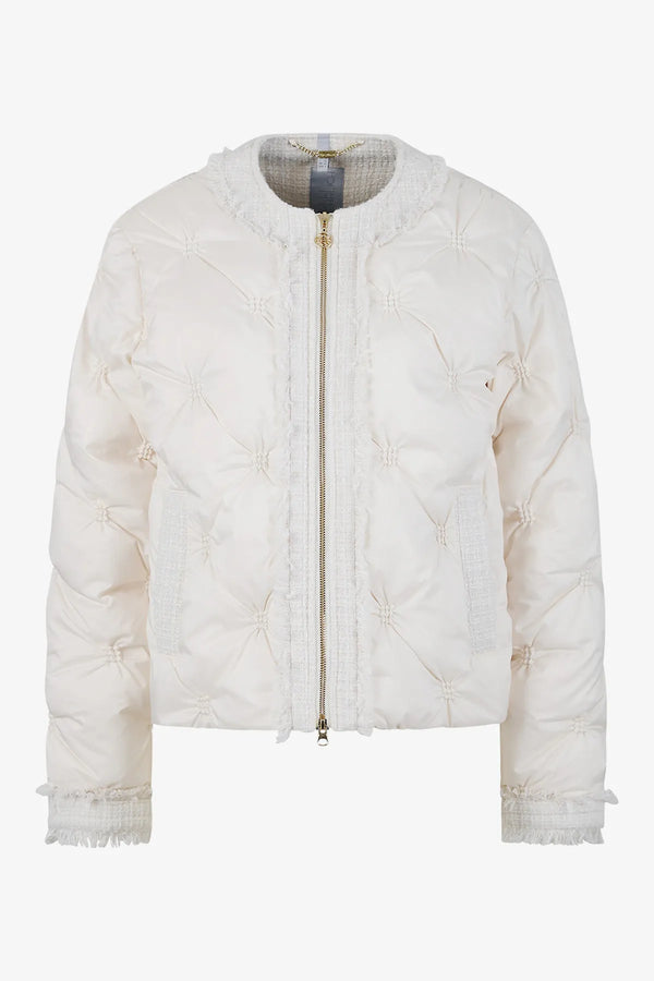 Daunenjacke mit Kragen 01