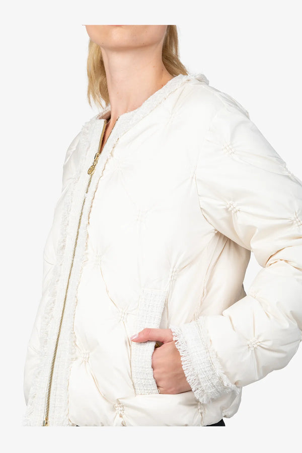 Daunenjacke mit Kragen 06