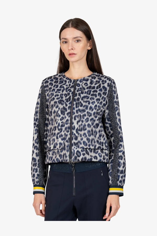Kurze Jacke mit Rundhalsausschnitt 05