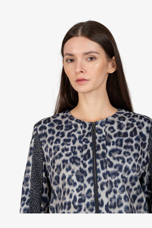 Kurze Jacke mit Rundhalsausschnitt 07