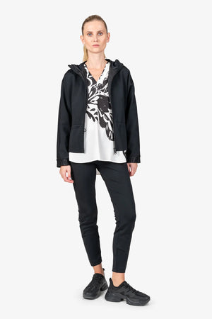 Sweatjacke mit Kapuze 02