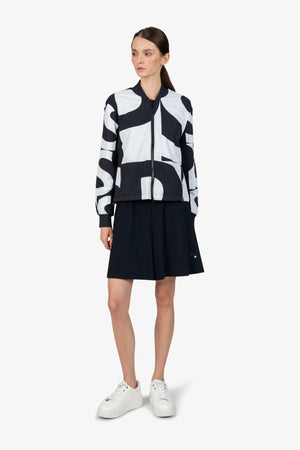 Jacke mit College-Kragen 02
