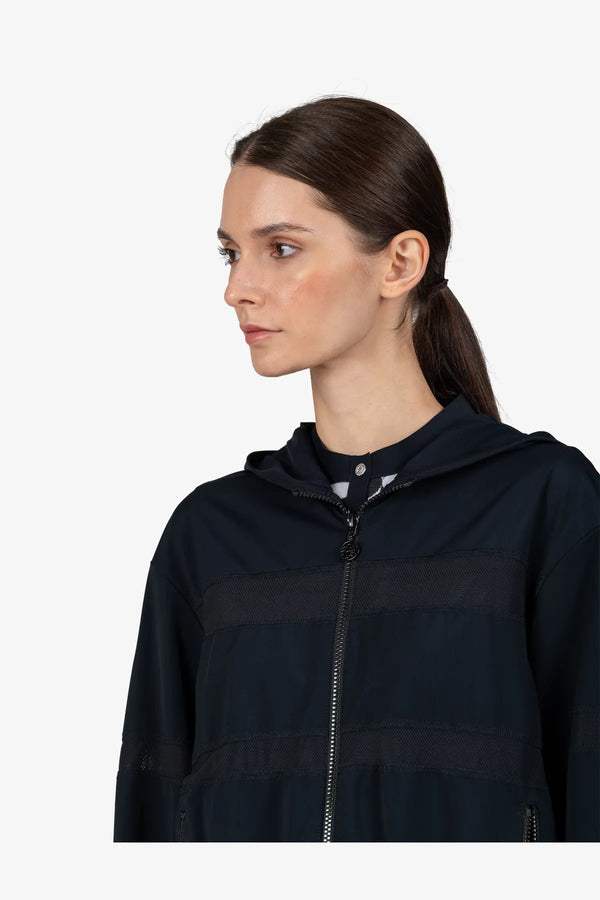 Jacke mit Kapuze 07