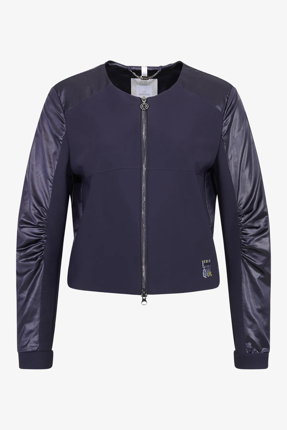 Kurze Jacke mit Rundhalsausschnitt 01