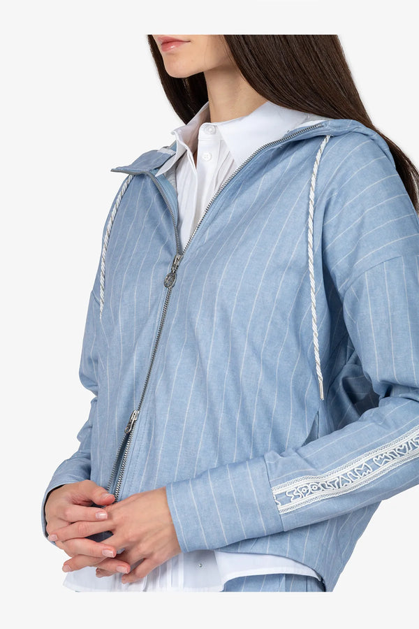Jacke mit Kapuze 06