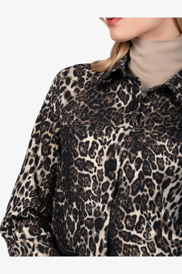 Indoor-Jacke aus Leo-Jacquard 07