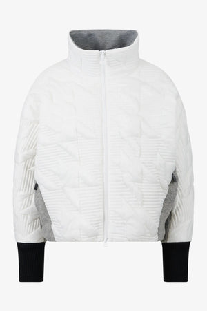 Extravagante Jacke im Materialmix 01