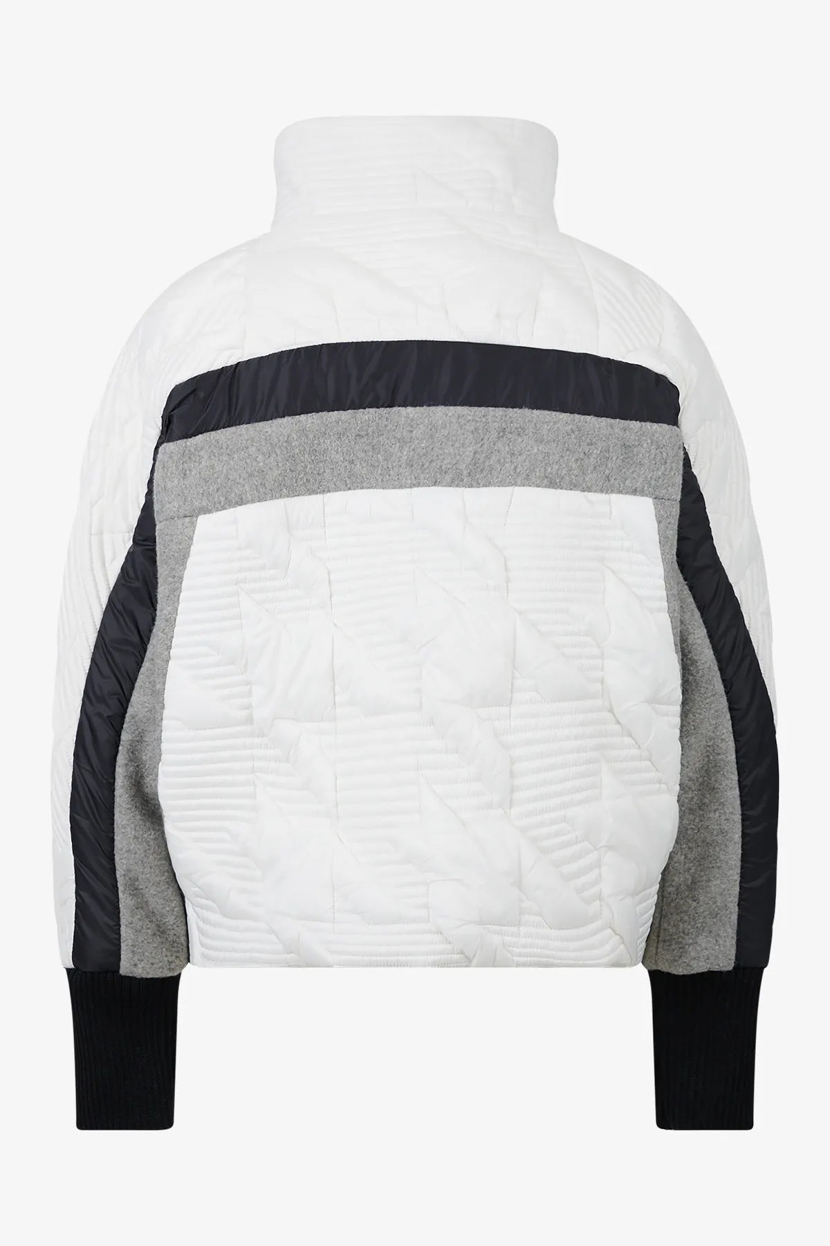 Extravagante Jacke im Materialmix 02