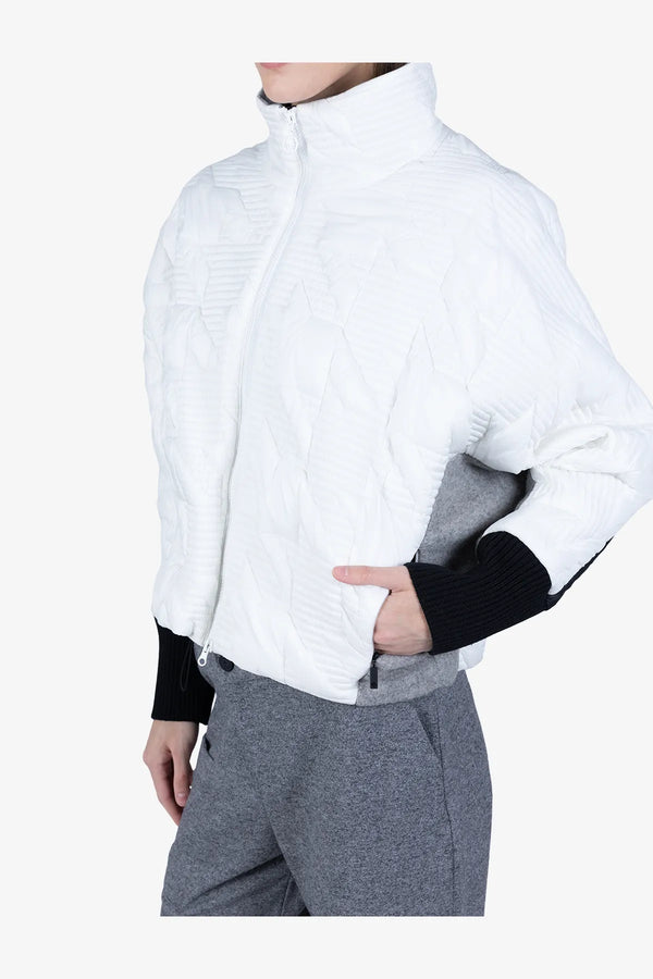 Extravagante Jacke im Materialmix 06