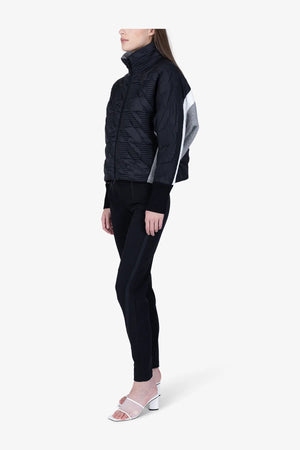 Extravagante Jacke im Materialmix 04