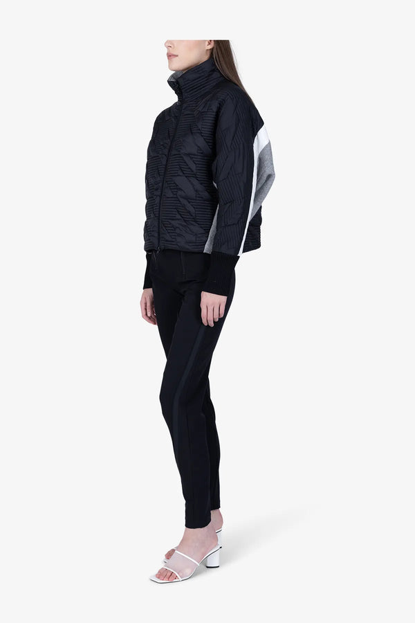 Extravagante Jacke im Materialmix 04