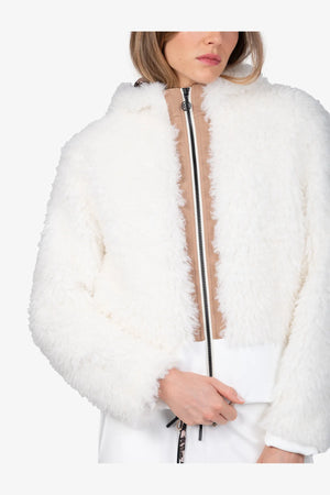 Unechte Felljacke mit Kapuze 06