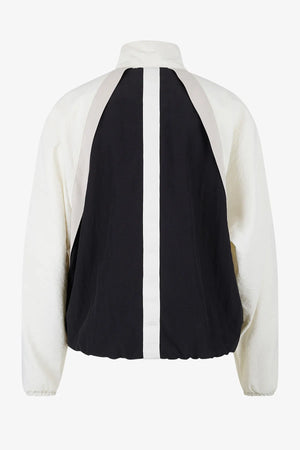 Kurze, avantgardistische Oversized-Jacke 02