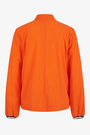 Jacke aus supersoftem Nylon 02