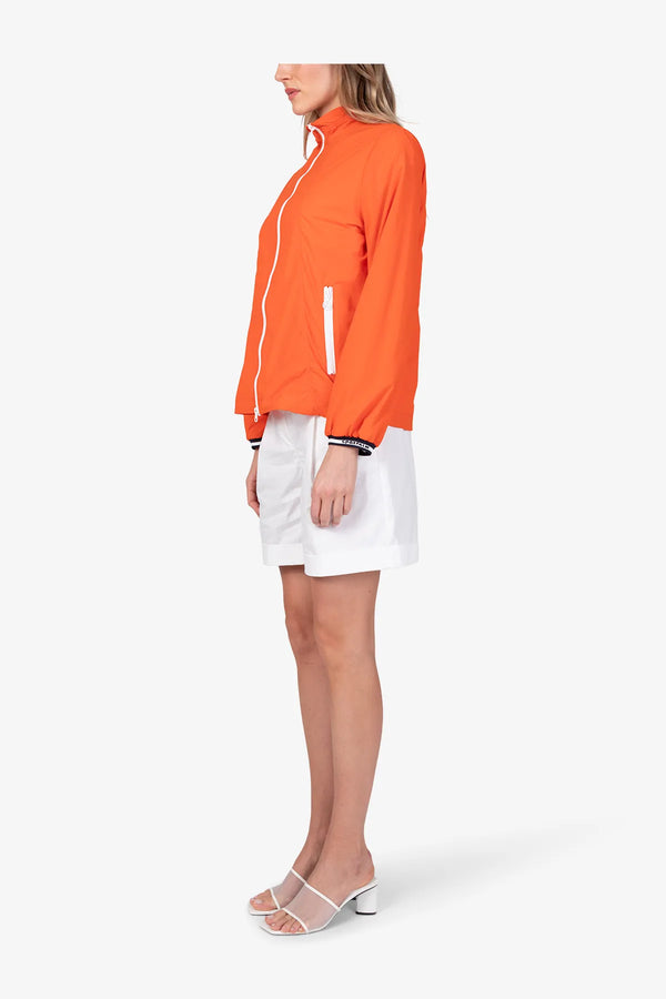 Jacke aus supersoftem Nylon 04