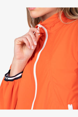 Jacke aus supersoftem Nylon 07
