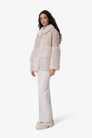 Web-Pelz-Jacke mit Materialmix 04