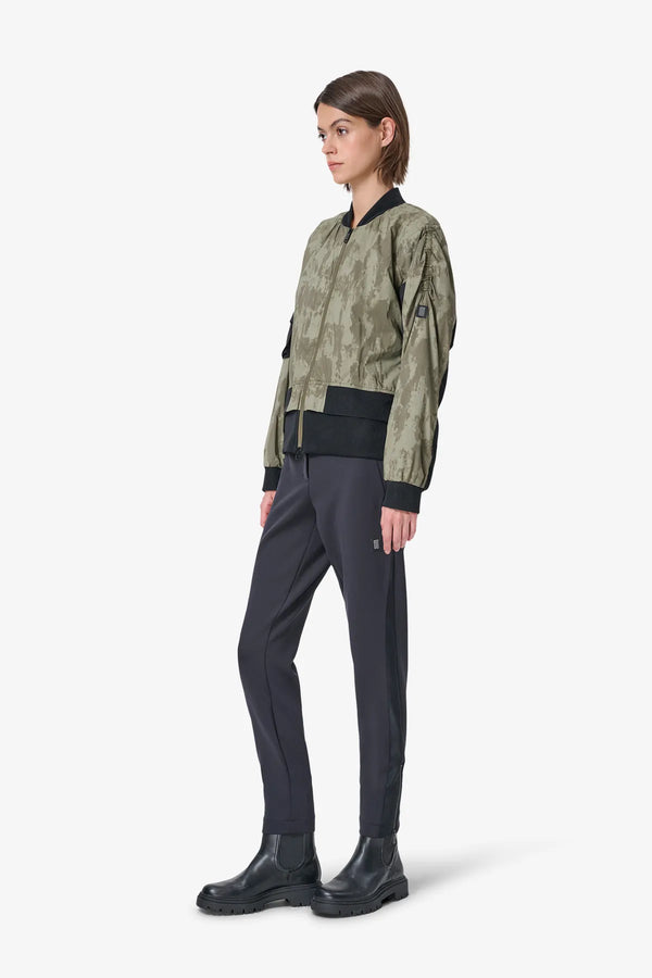 Moderne Bomberjacke 04