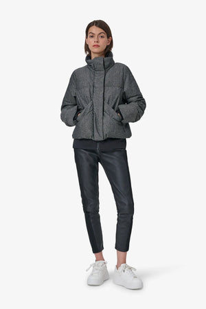 Daunenjacke 03