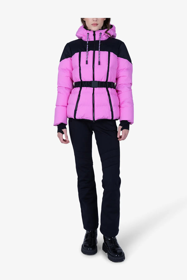 Daunenjacke mit femininer Silhouette 03
