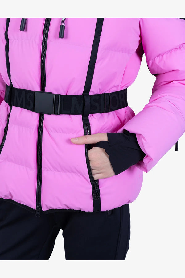 Daunenjacke mit femininer Silhouette 08