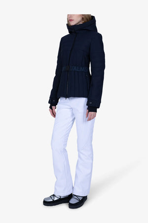 Skijacke mit femininem Gürtel 04