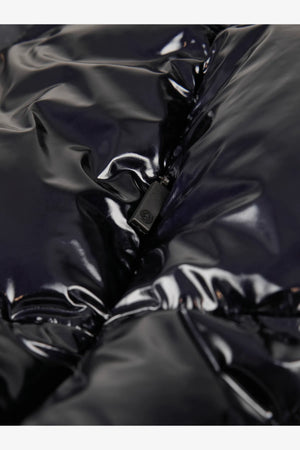 Kurze Daunenjacke 07