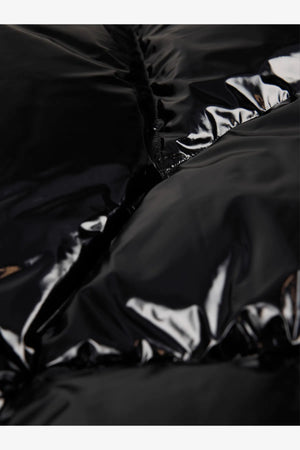 Kurze Daunenjacke 09