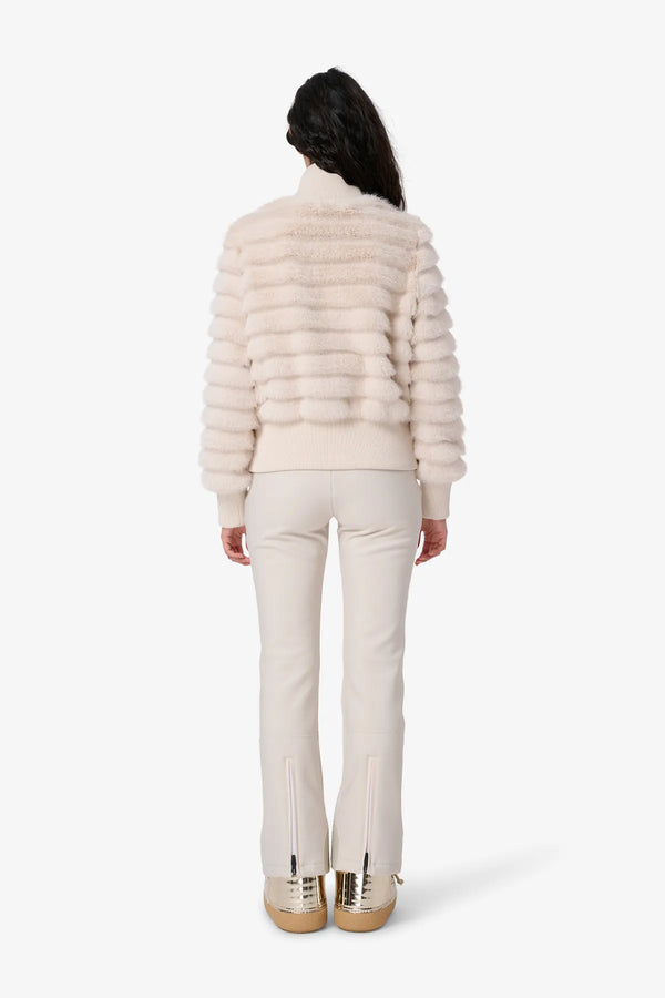 Web-Pelz Jacke mit Strickdetails 04
