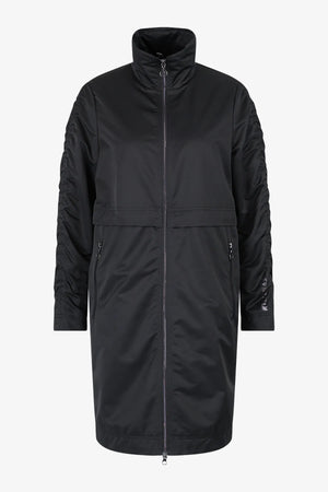 Parka mit femininer Silhouette 01