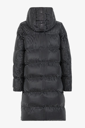 Daunenmantel aus Fancy-Nylon 02