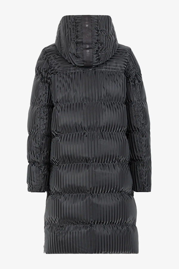 Daunenmantel aus Fancy-Nylon 02