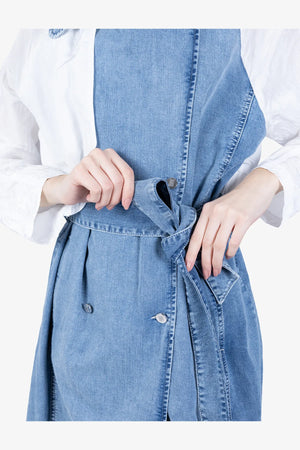 Trenchcoat im modernen Materialmix 08