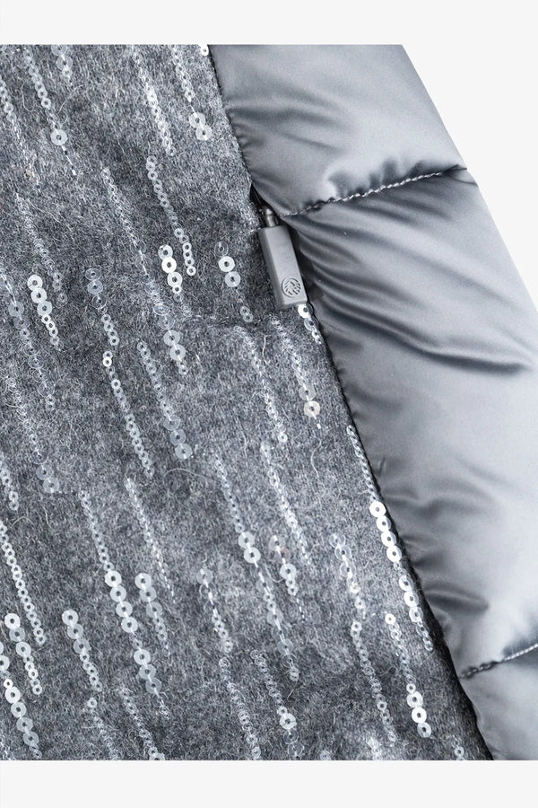 Pailletten-Wollmantel mit Nylon-Details 08