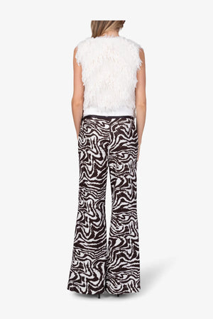 Weste aus extravagantem Fransenstoff 05