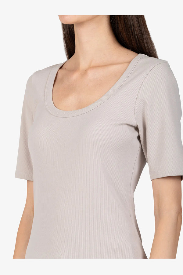 Kurzarmshirt aus feiner Baumwolle 06