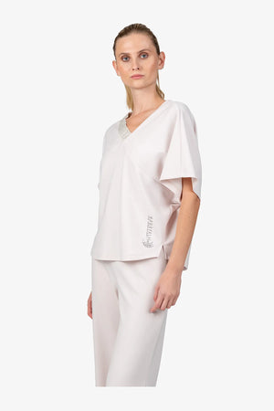 Shirt mit V-Ausschnitt 05