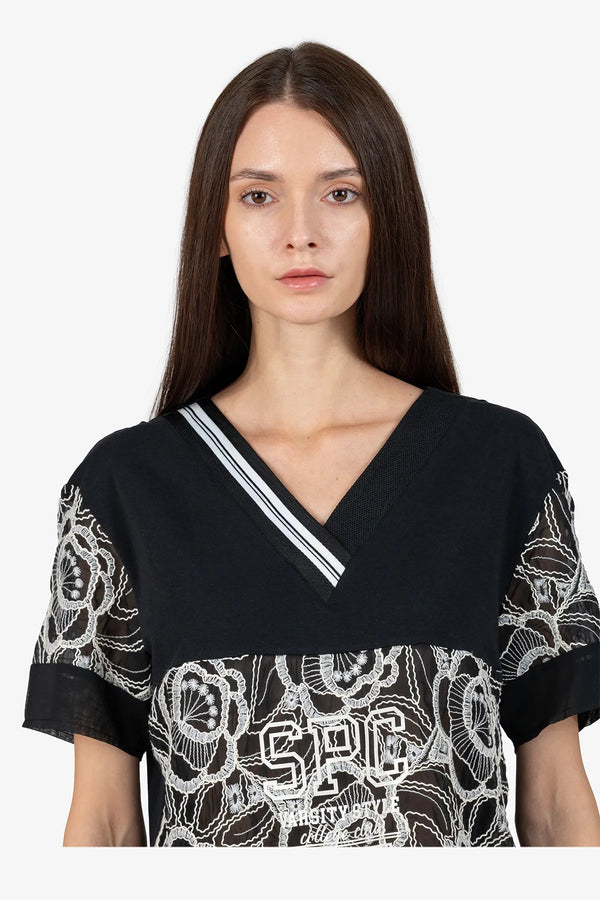 T-Shirt mit V-Ausschnitt 07