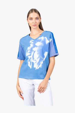 T-Shirt mit rundem V-Ausschnitt 05