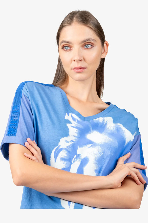 T-Shirt mit rundem V-Ausschnitt 07