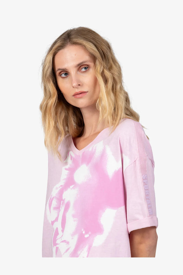 T-Shirt mit rundem V-Ausschnitt 07