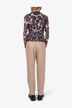 Doppellagiges Mesh-Shirt 05