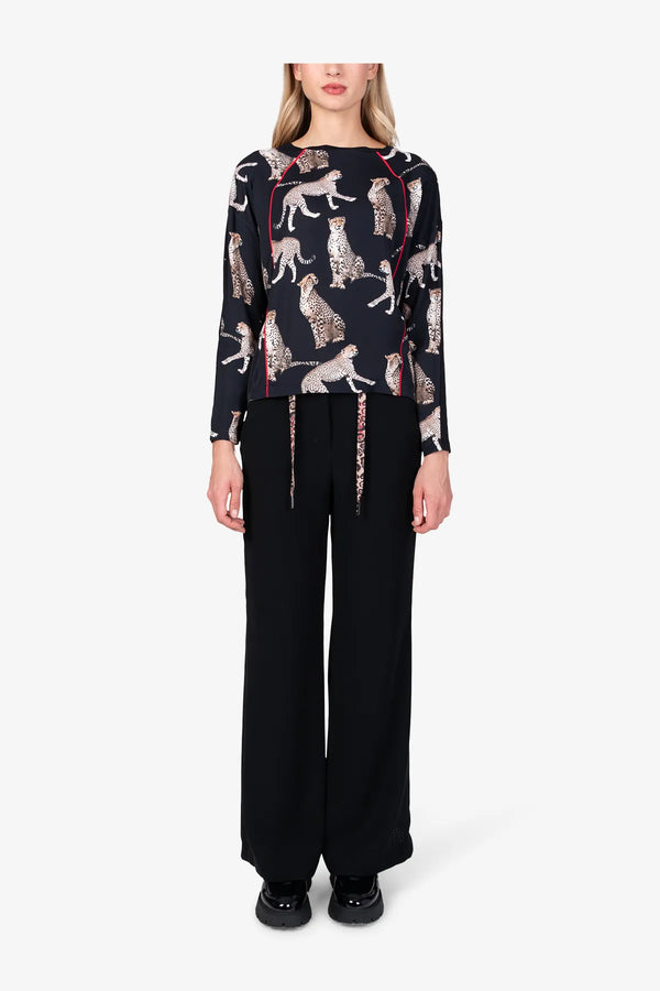 Blusenshirt mit Leo-Print 03