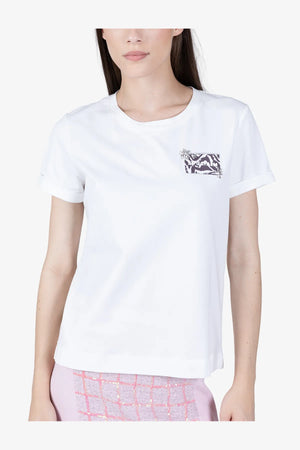 Lässiges T-Shirt mit bedrucktem Badge 06