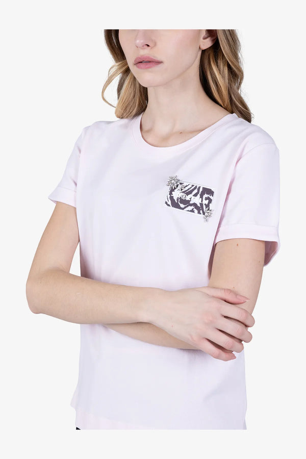 Lässiges T-Shirt mit bedrucktem Badge 07