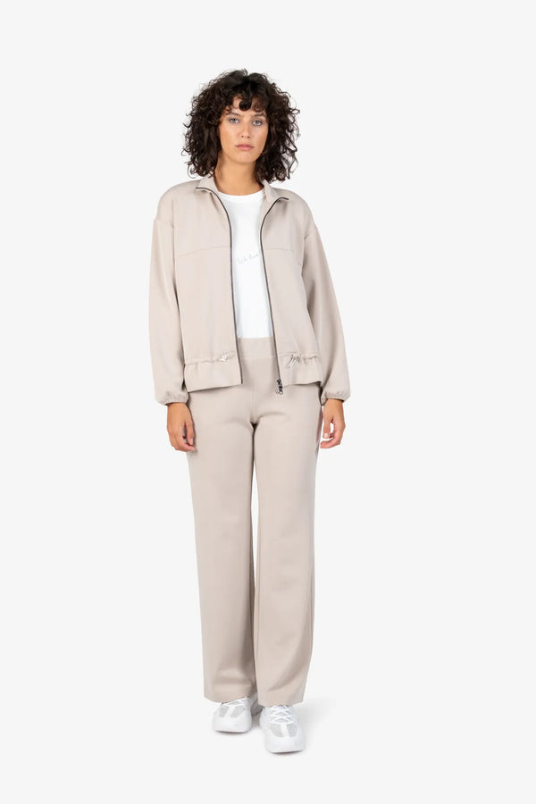 Sweatjacke mit Kragen 02