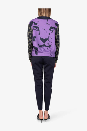 Sweater mit Leo-Print 05