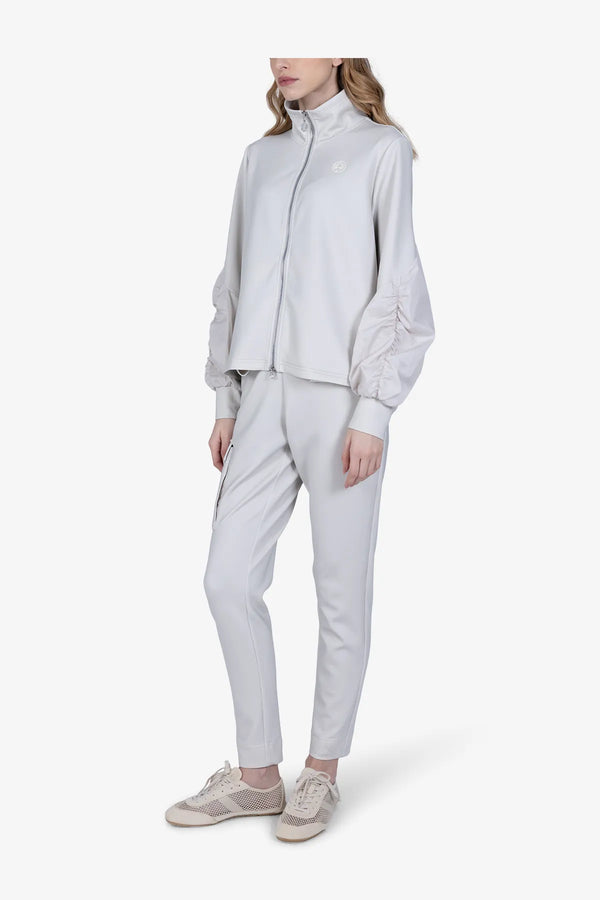 Sweatjacke mit extravaganten Ärmeln 04