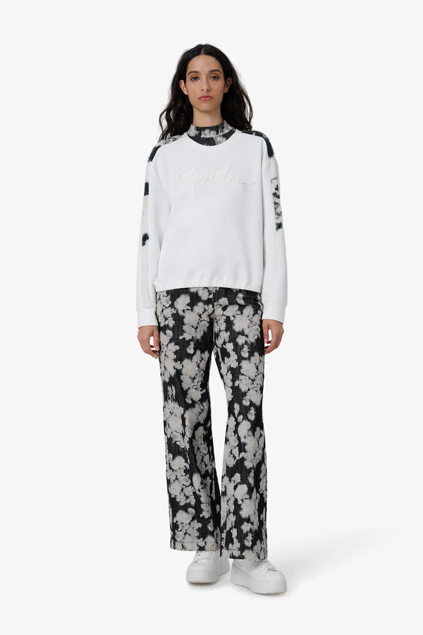 Sweatshirt 03