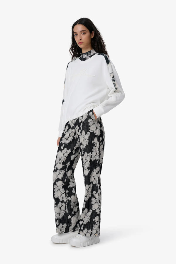 Sweatshirt 04